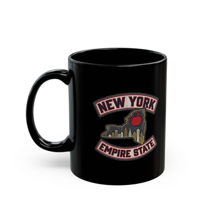 Black mug with New York Empire State logo featuring a red apple.